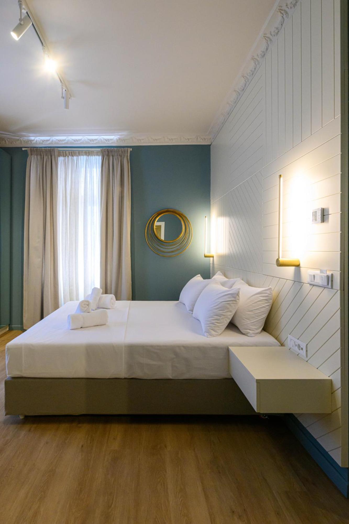 Blueblood - The Rooms Kalamata Exteriör bild