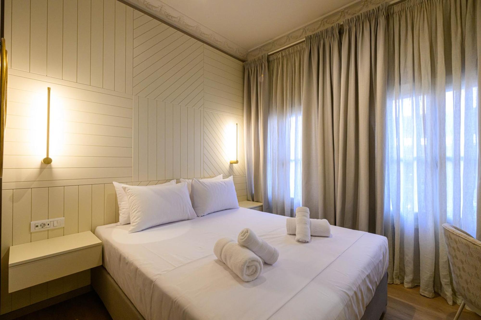 Blueblood - The Rooms Kalamata Exteriör bild