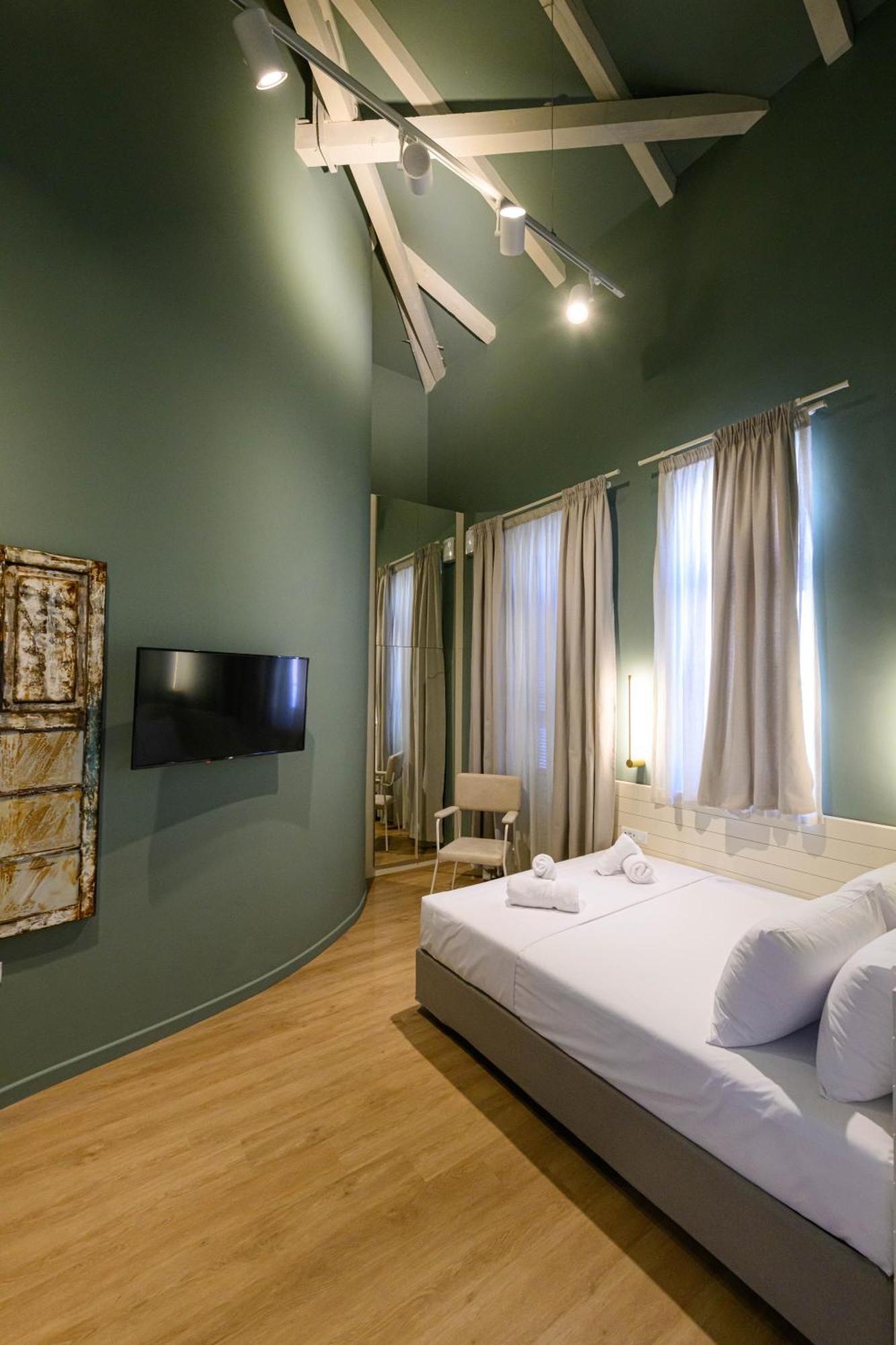 Blueblood - The Rooms Kalamata Exteriör bild