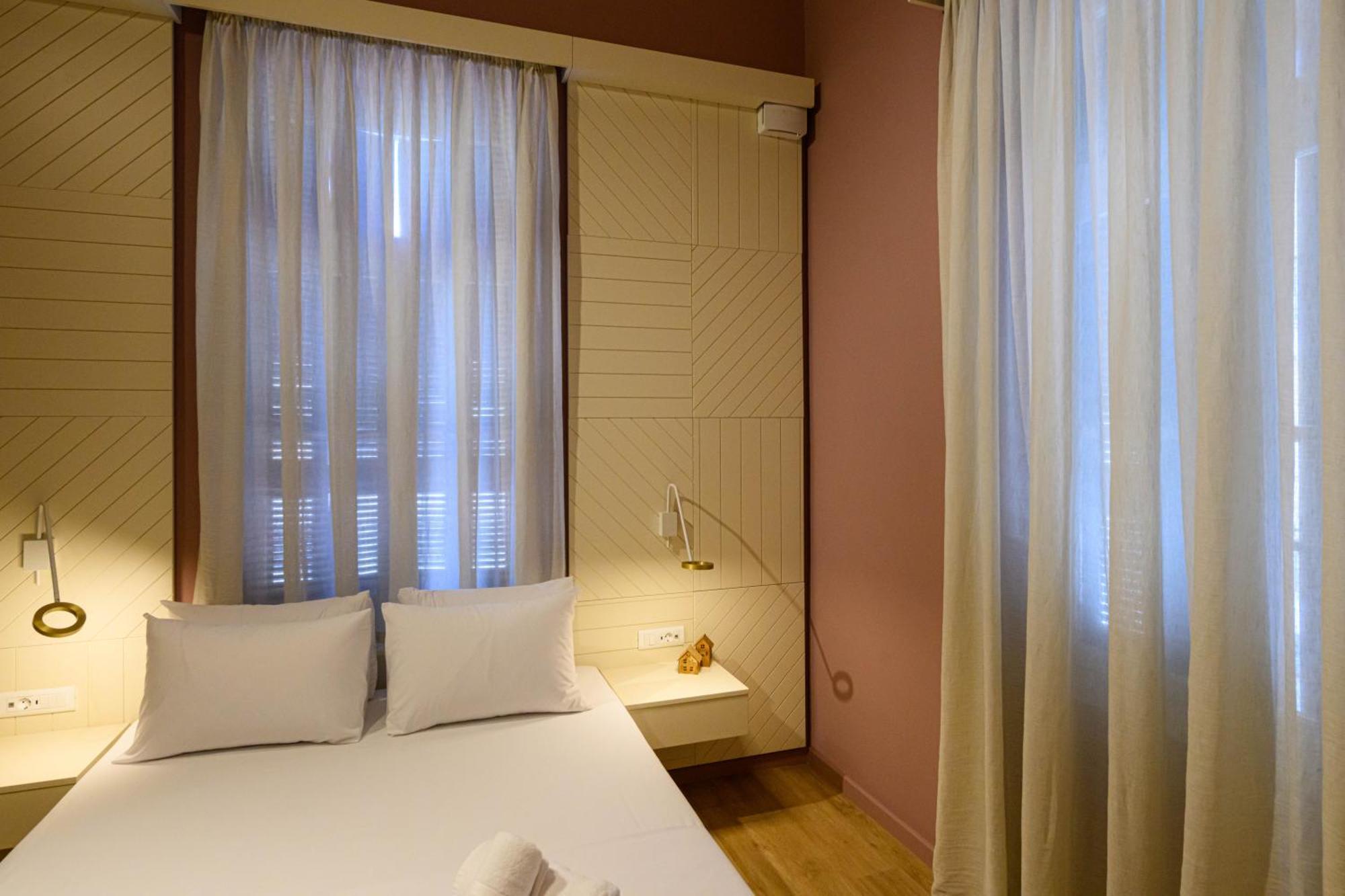 Blueblood - The Rooms Kalamata Exteriör bild