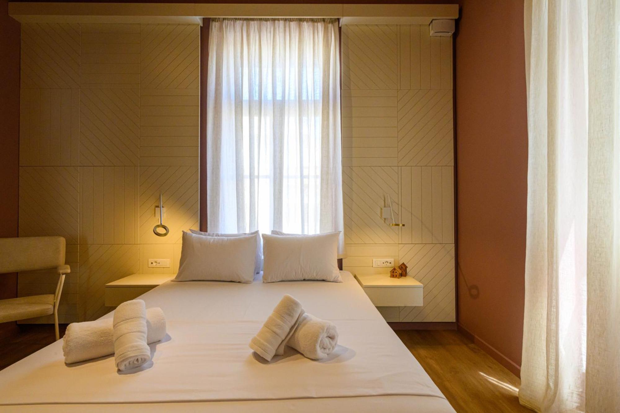 Blueblood - The Rooms Kalamata Exteriör bild