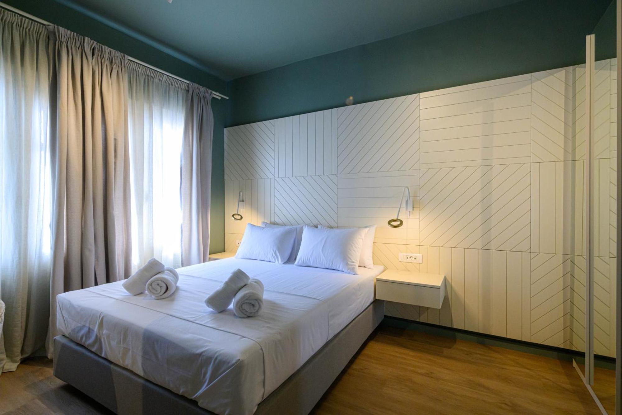 Blueblood - The Rooms Kalamata Exteriör bild